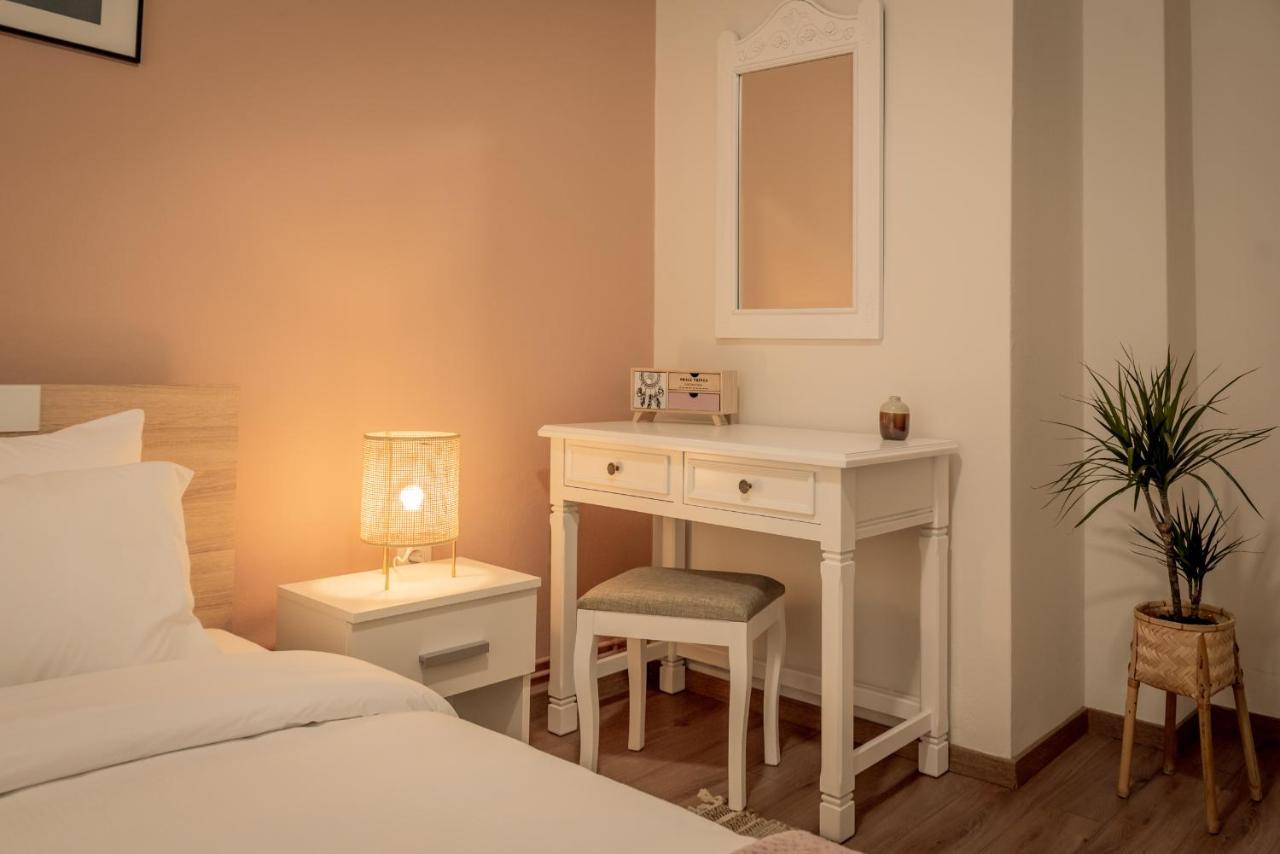 Aphrodite'S Apartment On Agia Sofia Midas Home Thessaloniki Exterior photo